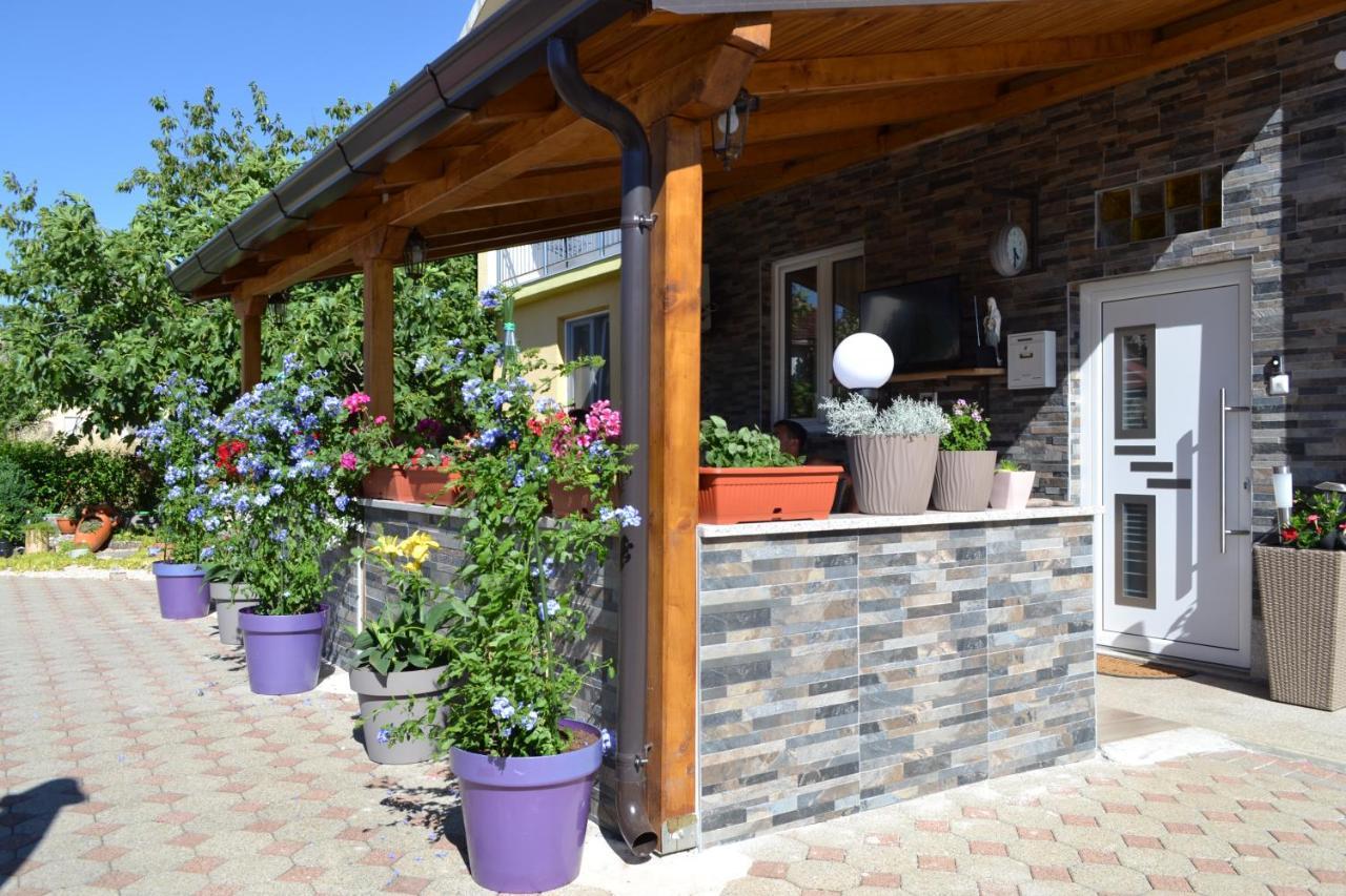 Casa Dela - Medjugorje Bed & Breakfast Exterior foto